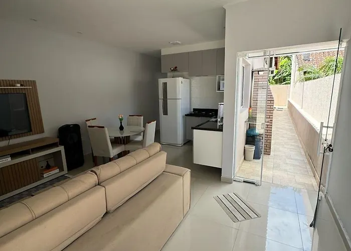 Casa Em Itanhaem Com Piscina E Ar Condicionado A 900 Metros Da Praia