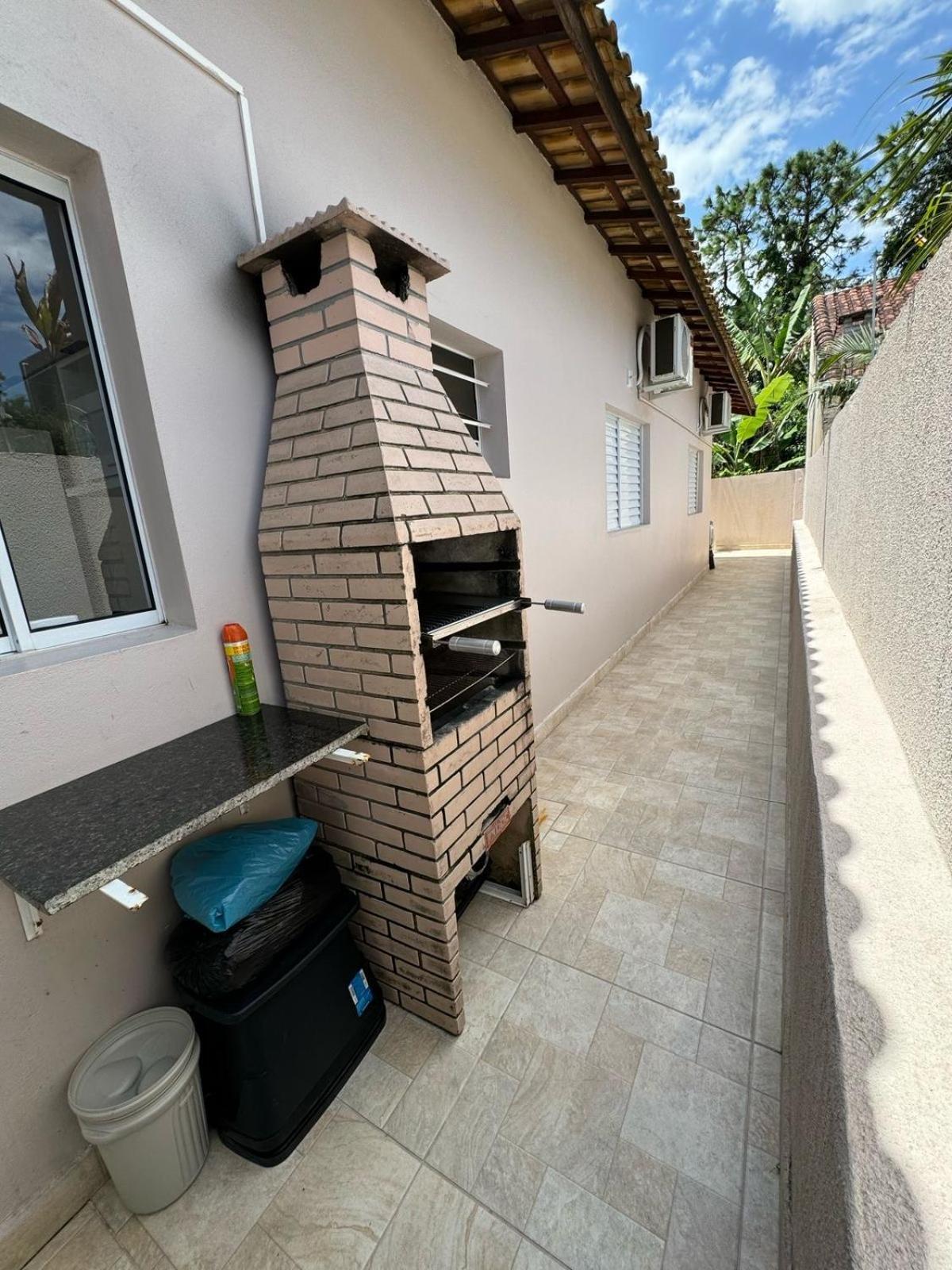 Casa Em Com Piscina E Ar Condicionado A 900 Metros Da Holiday home *